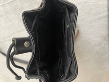 Load image into Gallery viewer, Costa Rica tassle bag