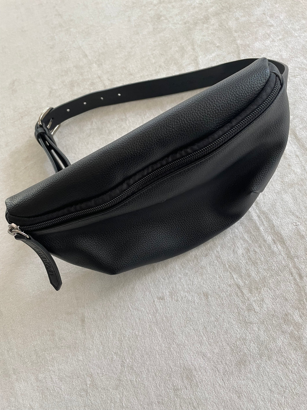Calvin klein online leather fanny pack