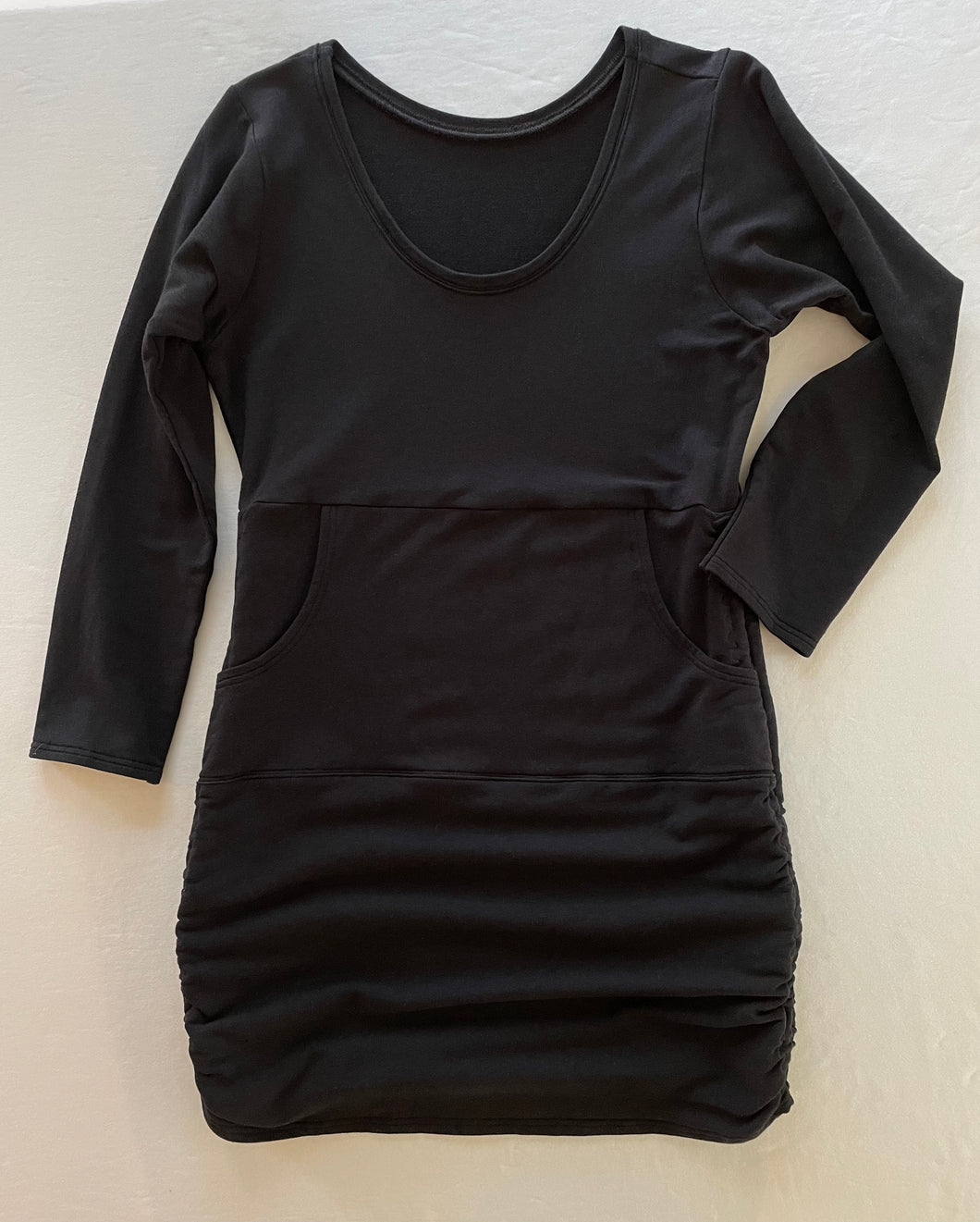 Large Second hand ‘viragoes duds’ Black Dress